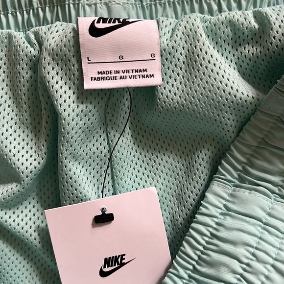 NWT nike blue swimming trunks size: L - Picture 3 of 7